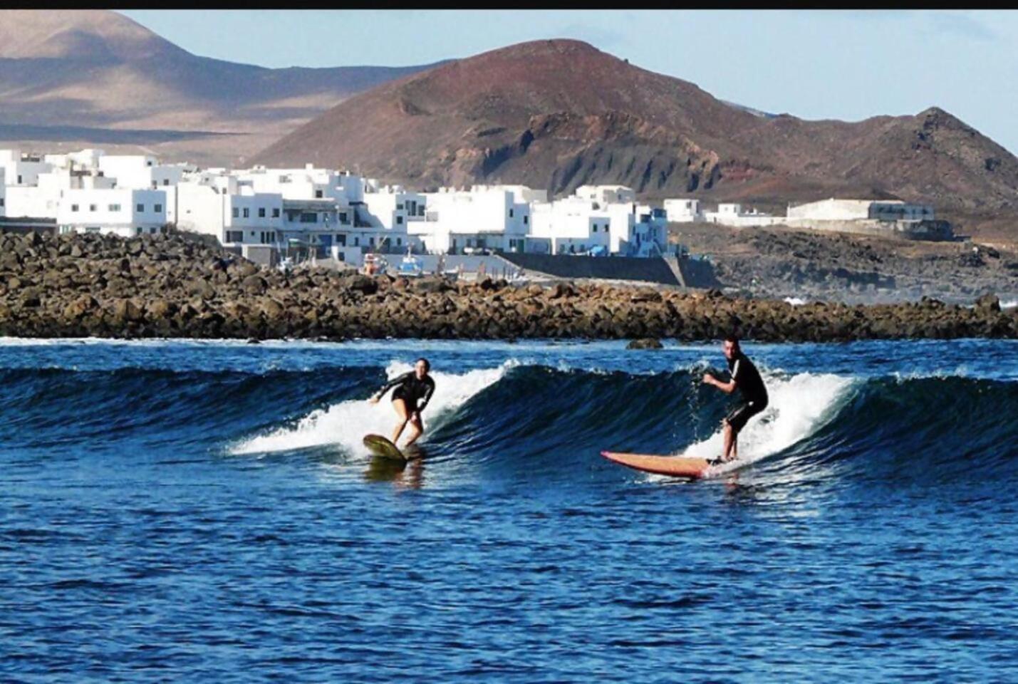 شقة Famara Surf Wifi المظهر الخارجي الصورة